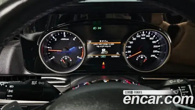 Kia Carnival 2022 — Фото 8/20
