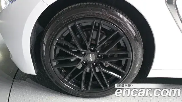 Genesis G70 2019 — Şəkil 14/20