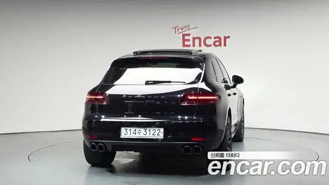 Porsche Macan 2018 — Фото 4/20
