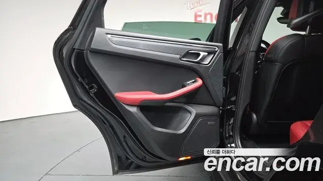 Porsche Macan 2018 — Şəkil 5/35