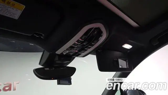 Porsche Macan 2018 — Şəkil 10/35