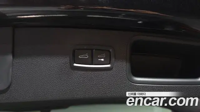Porsche Macan 2018 — Şəkil 24/35
