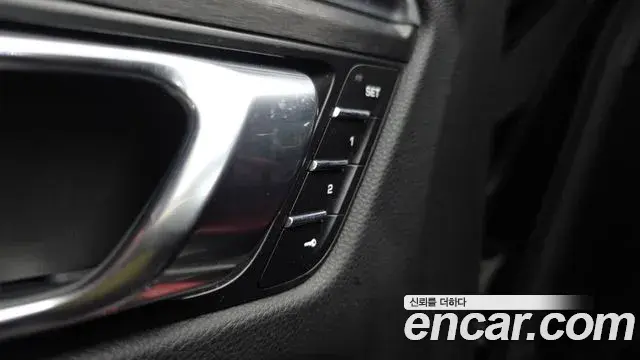 Porsche Macan 2018 — Şəkil 26/35