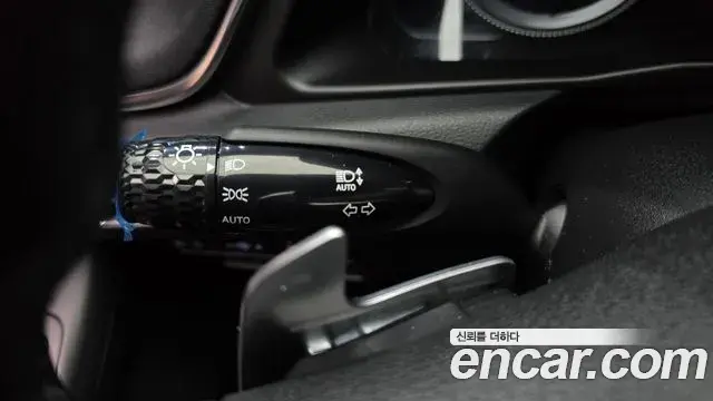 Hyundai Sonata Hybrid 2021 — Şəkil 28/32