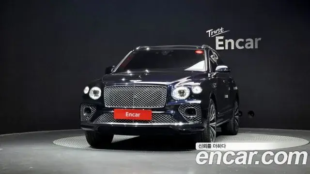 Bentley Bentayga 2022 — Фото 2/20