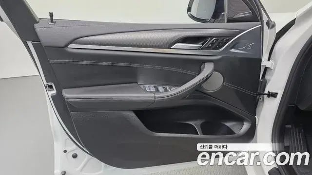 BMW X4 2025 — ფოტო 15/33