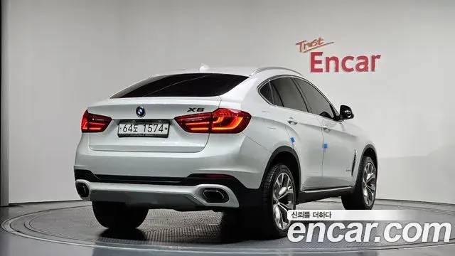 BMW X6 2018 — Şəkil 18/20