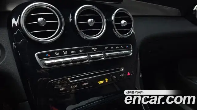 Mercedes-Benz GLC-Class 2019 — Фото 16/20