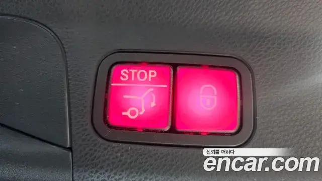 Mercedes-Benz GLC-Class 2019 — Şəkil 8/30