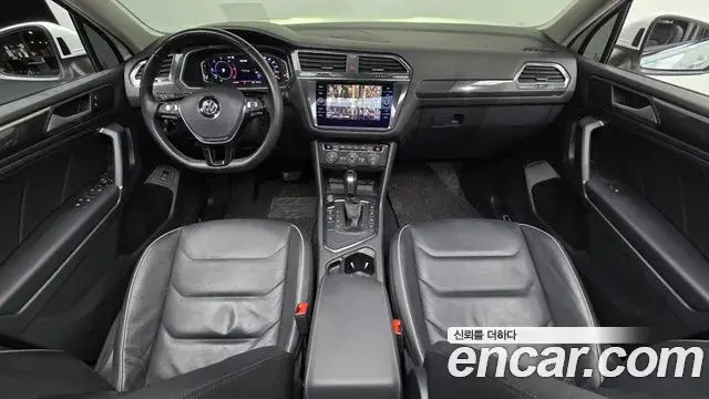 Volkswagen Tiguan Allspace 2020 — Photo 19/20