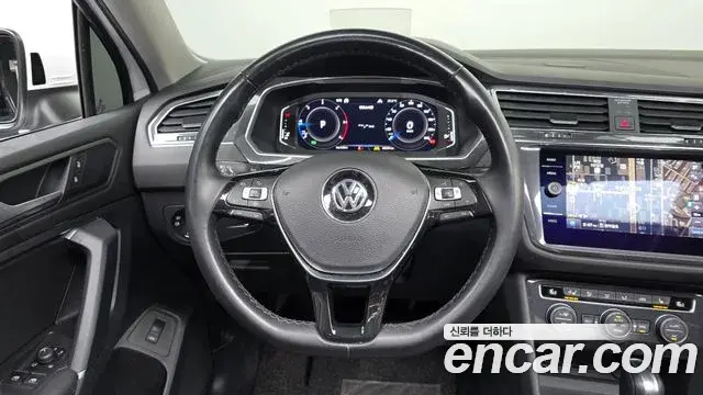Volkswagen Tiguan Allspace 2020 — Photo 7/20