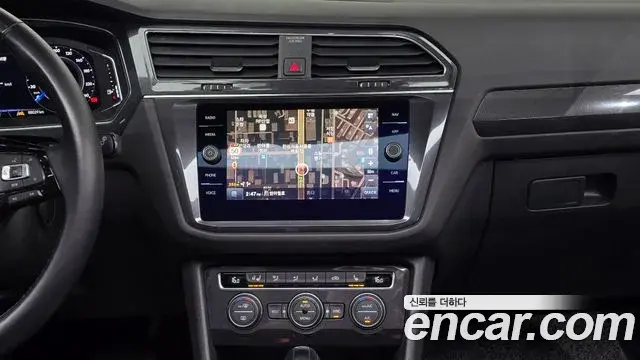 Volkswagen Tiguan Allspace 2020 — Photo 17/20