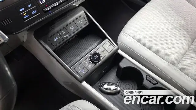 Hyundai Kona 2023 — Фото 9/20
