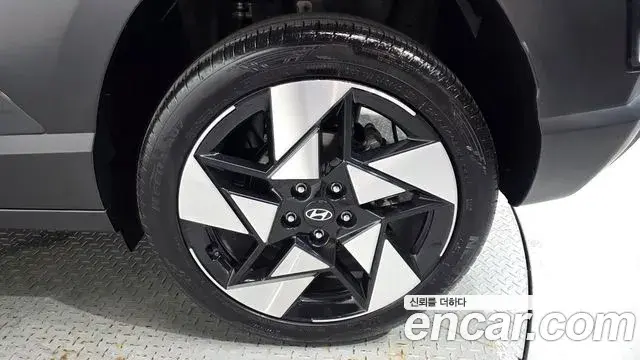 Hyundai Kona Hybrid 2023 — Şəkil 16/32