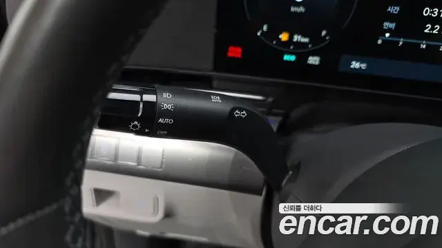 Hyundai Kona Hybrid 2023 — Şəkil 27/32