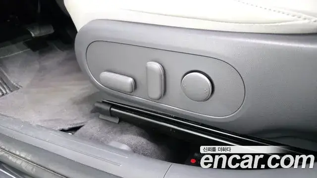 Hyundai Kona Hybrid 2023 — Şəkil 25/32