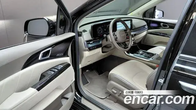 Kia Carnival 2022 — Şəkil 32/33