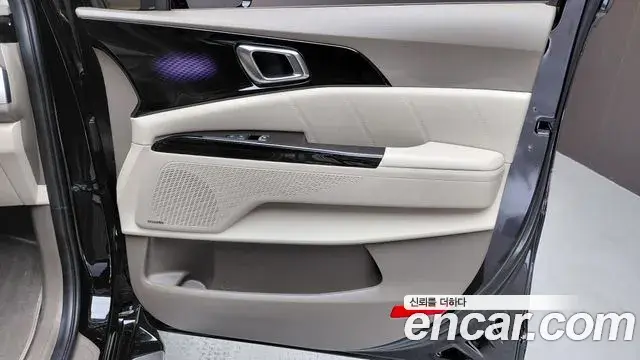 Kia Carnival 2022 — Şəkil 30/33