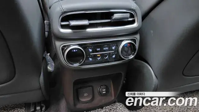 Genesis GV80 2022 — Şəkil 25/32