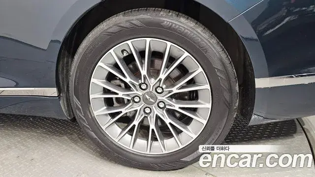 Genesis G80 2022 — ფოტო 33/34