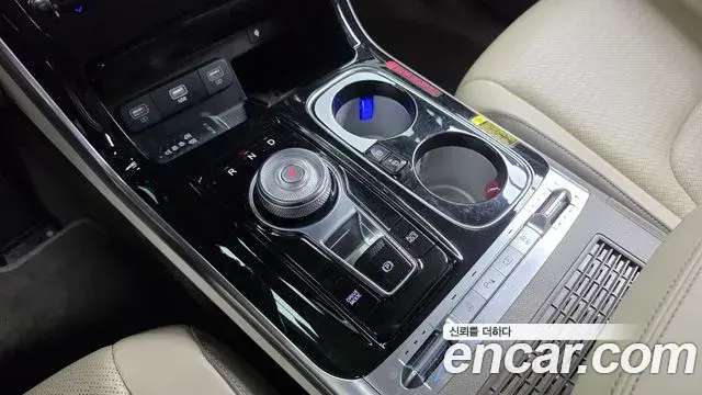 Kia Carnival 2023 — Фото 9/20
