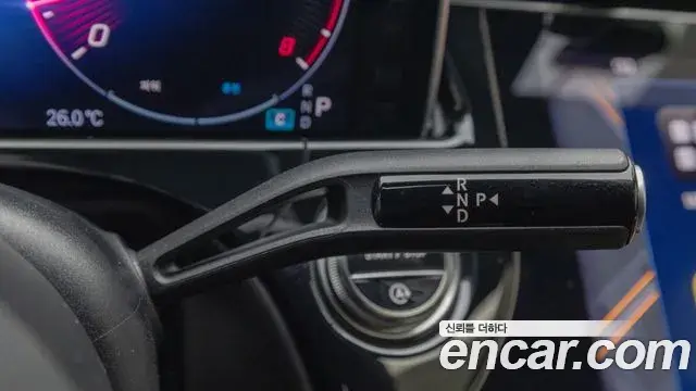 Mercedes-Benz E-Class 2025 — Photo 1/19