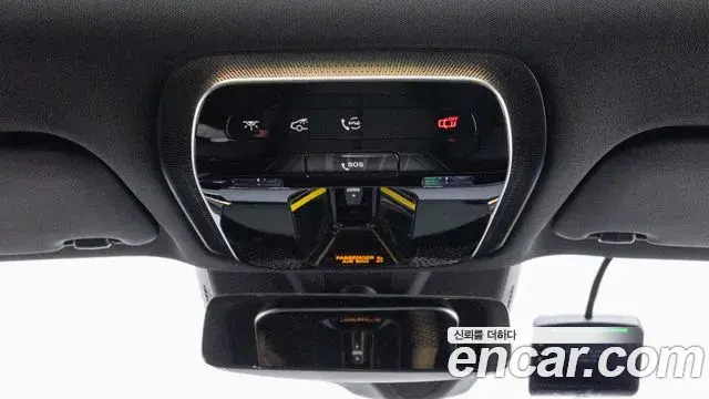 Mercedes-Benz E-Class 2025 — Photo 4/19