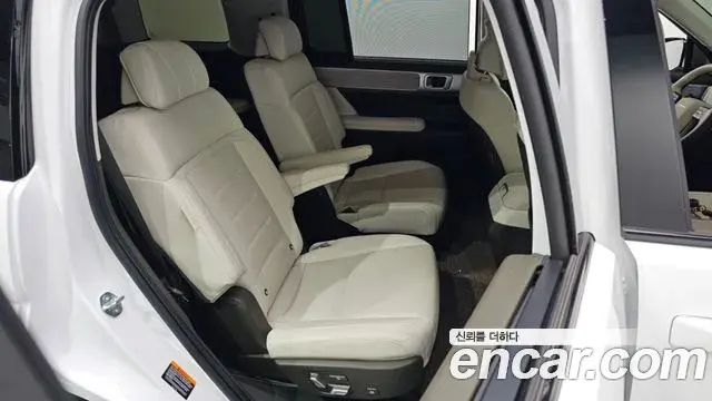 Hyundai Santa Fe 2025 — ფოტო 7/36