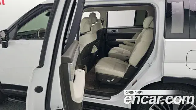 Hyundai Santa Fe 2025 — ფოტო 30/36