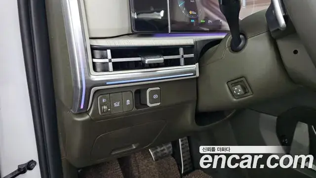 Hyundai Santa Fe 2025 — ფოტო 9/36