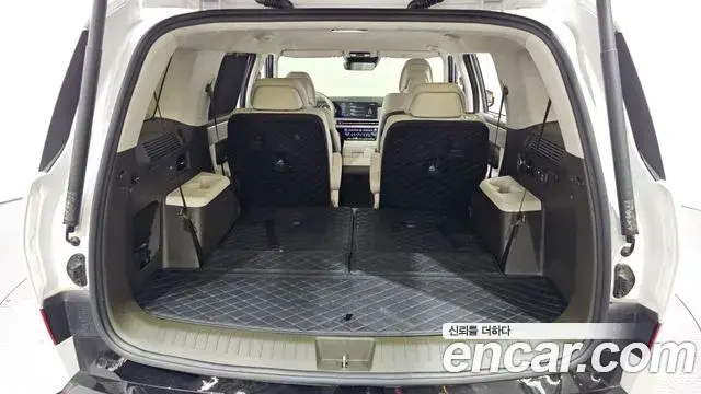 Hyundai Santa Fe 2025 — ფოტო 15/36