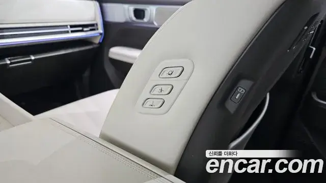 Hyundai Santa Fe 2025 — ფოტო 11/36