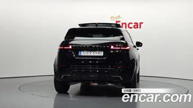 Land Rover Range Rover Evoque 2025 — Фото 4/20