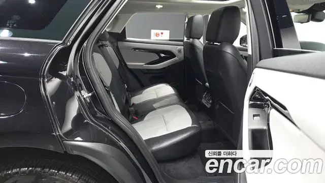Land Rover Range Rover Evoque 2025 — Фото 12/20