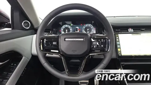 Land Rover Range Rover Evoque 2025 — Фото 13/20