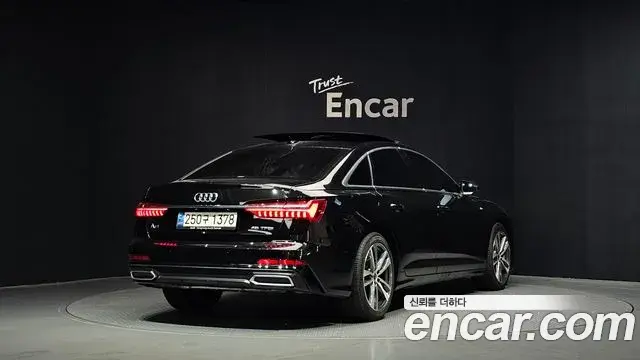 Audi A6 2021 — Фото 2/20