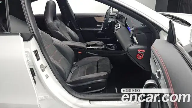 Mercedes-Benz CLA-Class 2024 — Photo 10/34