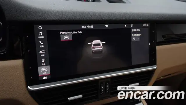 Porsche Cayenne 2019 — ფოტო 17/34