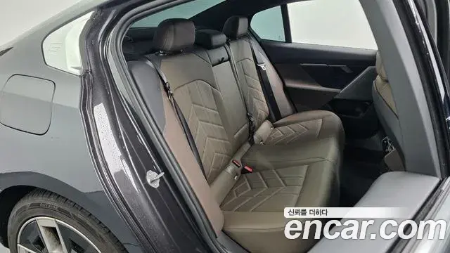 BMW 5 Series 2023 — Şəkil 6/32