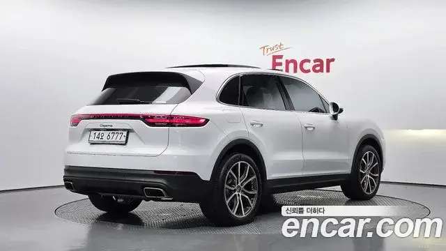 Porsche Cayenne 2019 — Фото 2/20