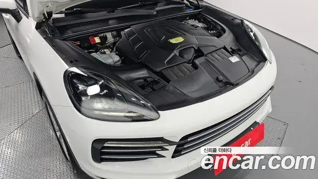 Porsche Cayenne 2019 — Фото 6/20