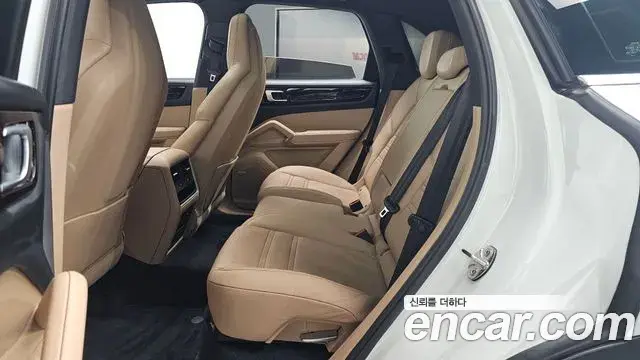 Porsche Cayenne 2019 — Фото 12/20