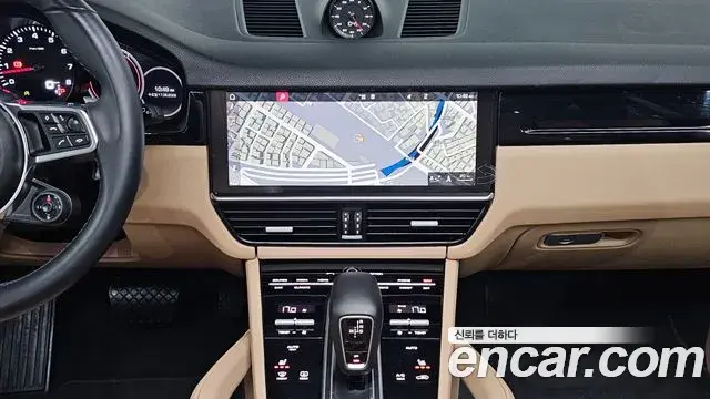Porsche Cayenne 2019 — Фото 15/20