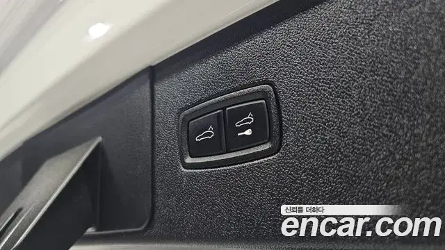 Porsche Cayenne 2019 — Фото 19/20
