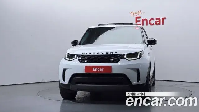 Land Rover Discovery 5 2019 — Фото 3/20