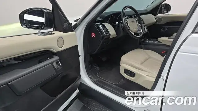 Land Rover Discovery 5 2019 — Фото 10/20