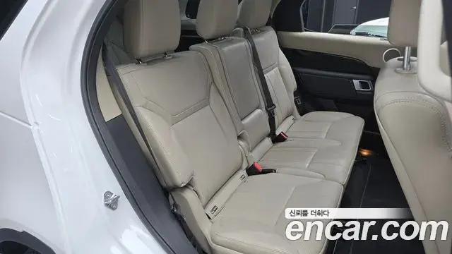 Land Rover Discovery 5 2019 — Фото 12/20