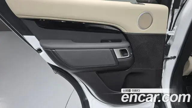 Land Rover Discovery 5 2019 — Photo 34/34