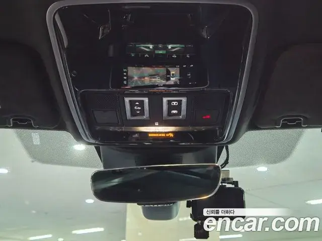 Land Rover Range Rover 2019 — ფოტო 19/20