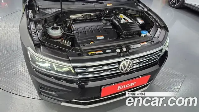 Volkswagen Tiguan 2019 — ფოტო 5/32